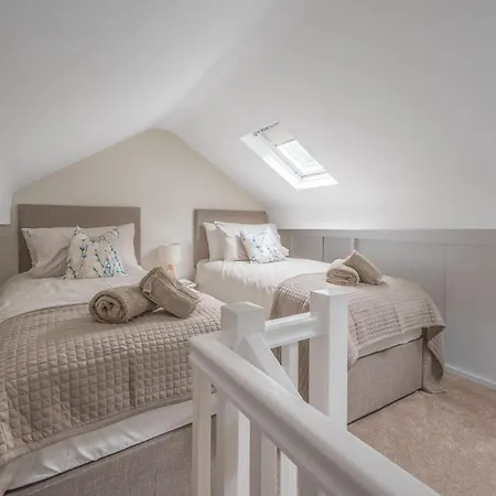 The Sheiling, Traditional Lakeland Cottage, * Coniston